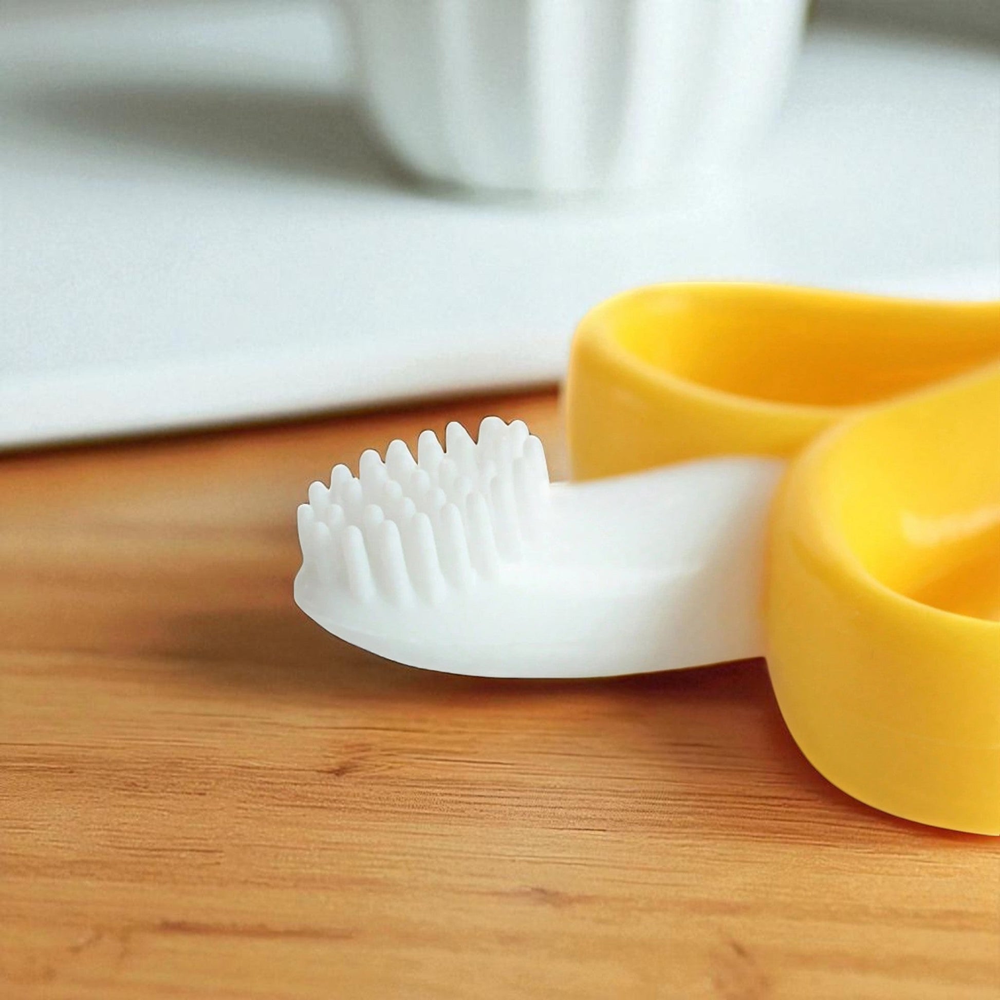 Anneau de Dentition - BananaChewBrush™ - Jaune - Jouet Malin