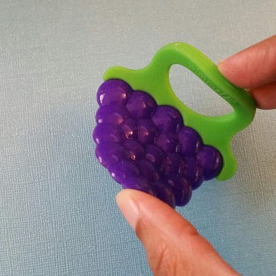 Anneau de Dentition - TeetherFruit™ - Raisin - Jouet Malin